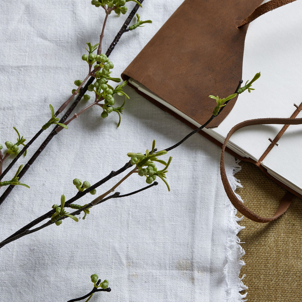 Green Berry Willow Stem – alternate view 2