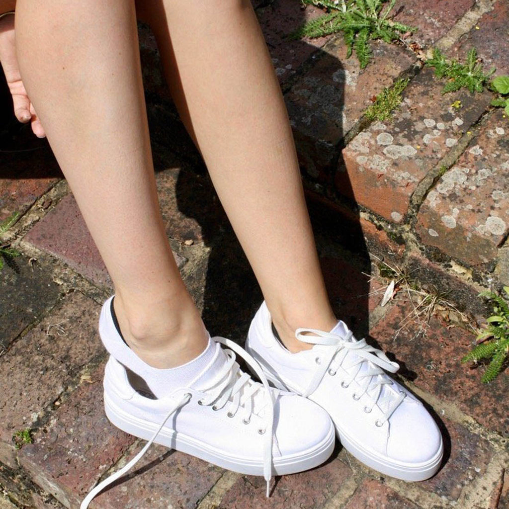 White No-Show Bamboo-Blend Socks